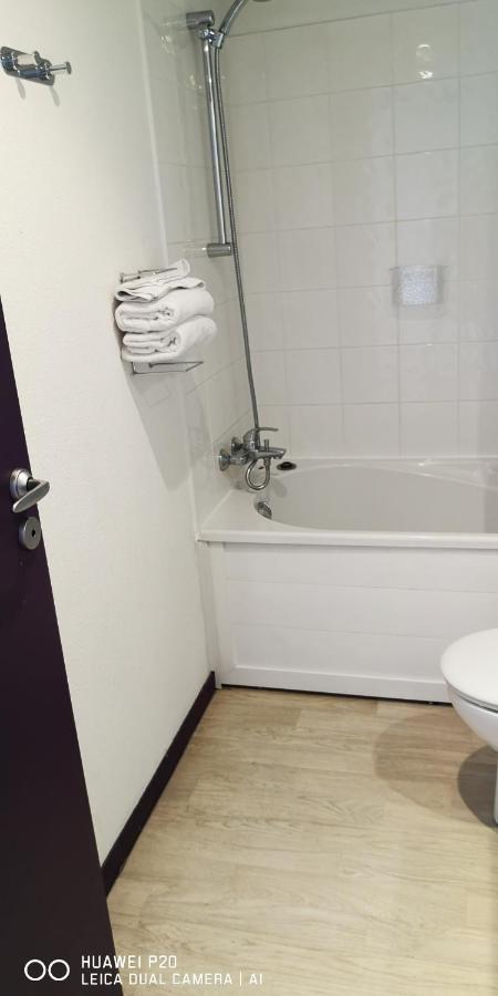 Studio 24M2 Au 4Eme Etage Ascenseur A Cote De La Gare Sncf Lourdes Dış mekan fotoğraf